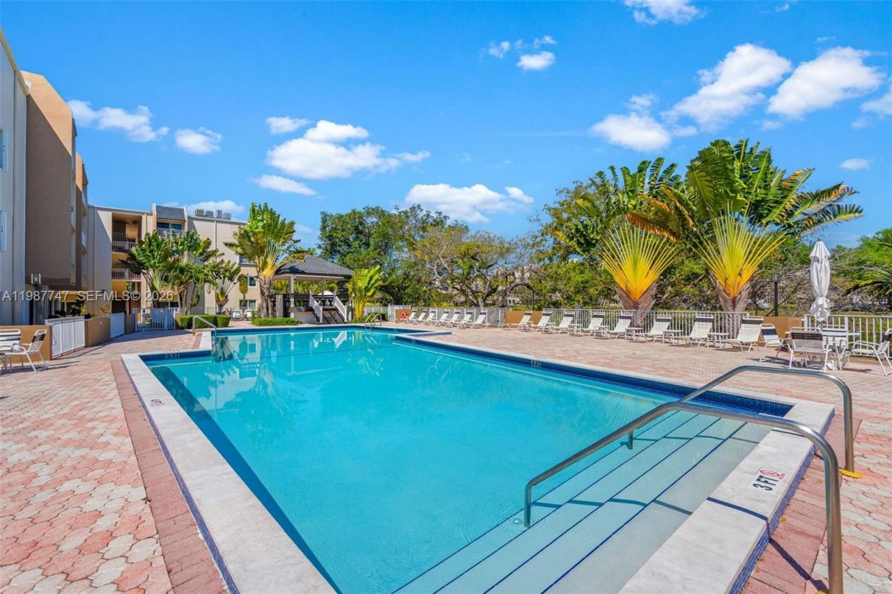 7765 SW 86th St , Unit F2-303, Miami, FL 33143 Photo