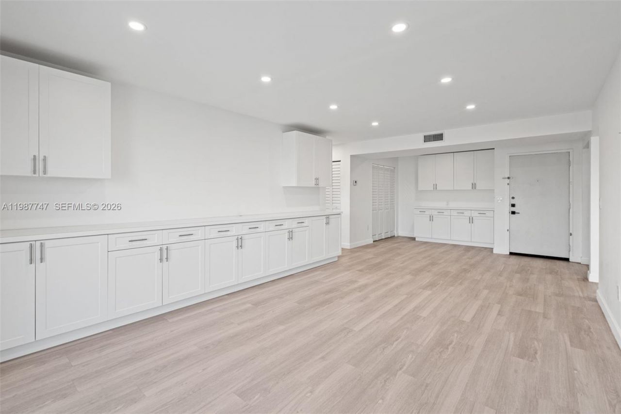 7765 SW 86th St, Unit F2-303, Miami, FL 33143 Photo