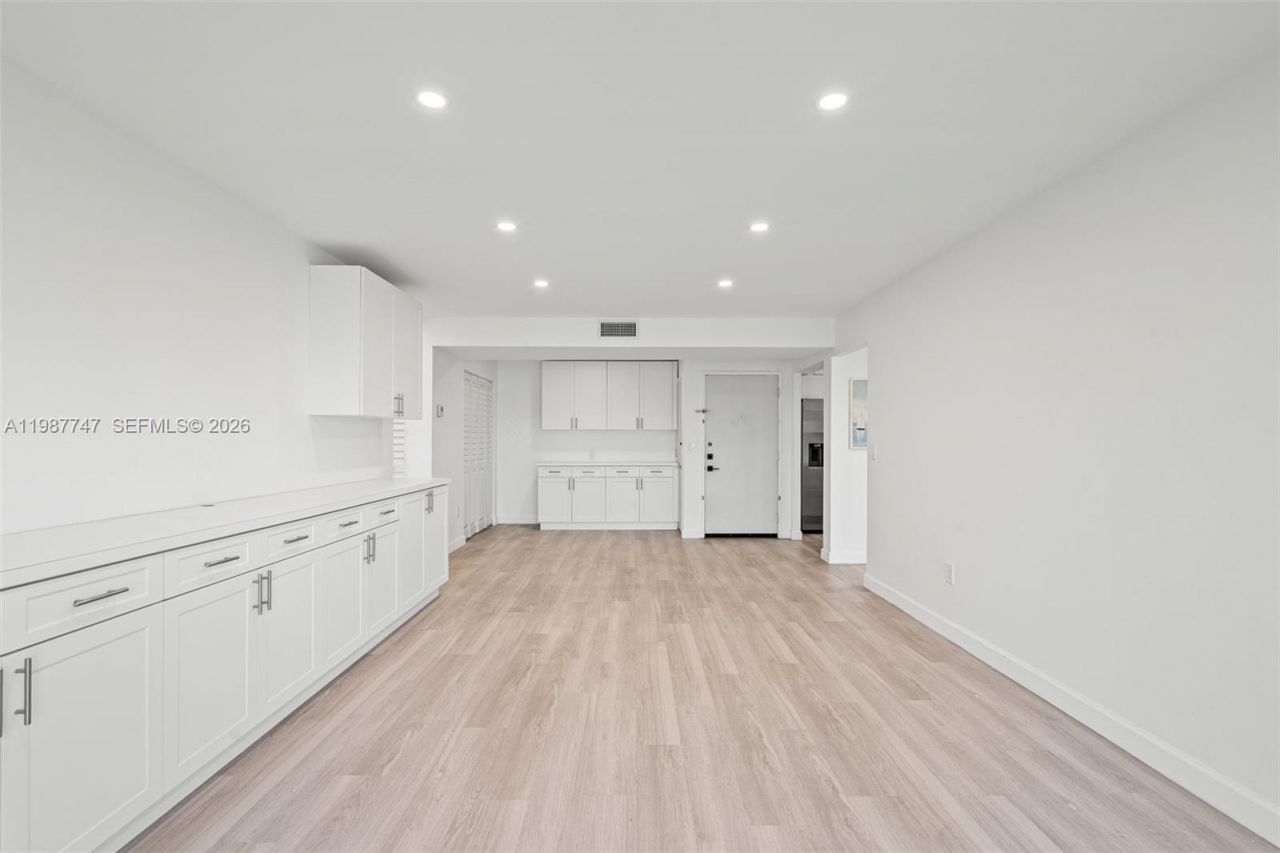 7765 SW 86th St, Unit F2-303, Miami, FL 33143 Photo