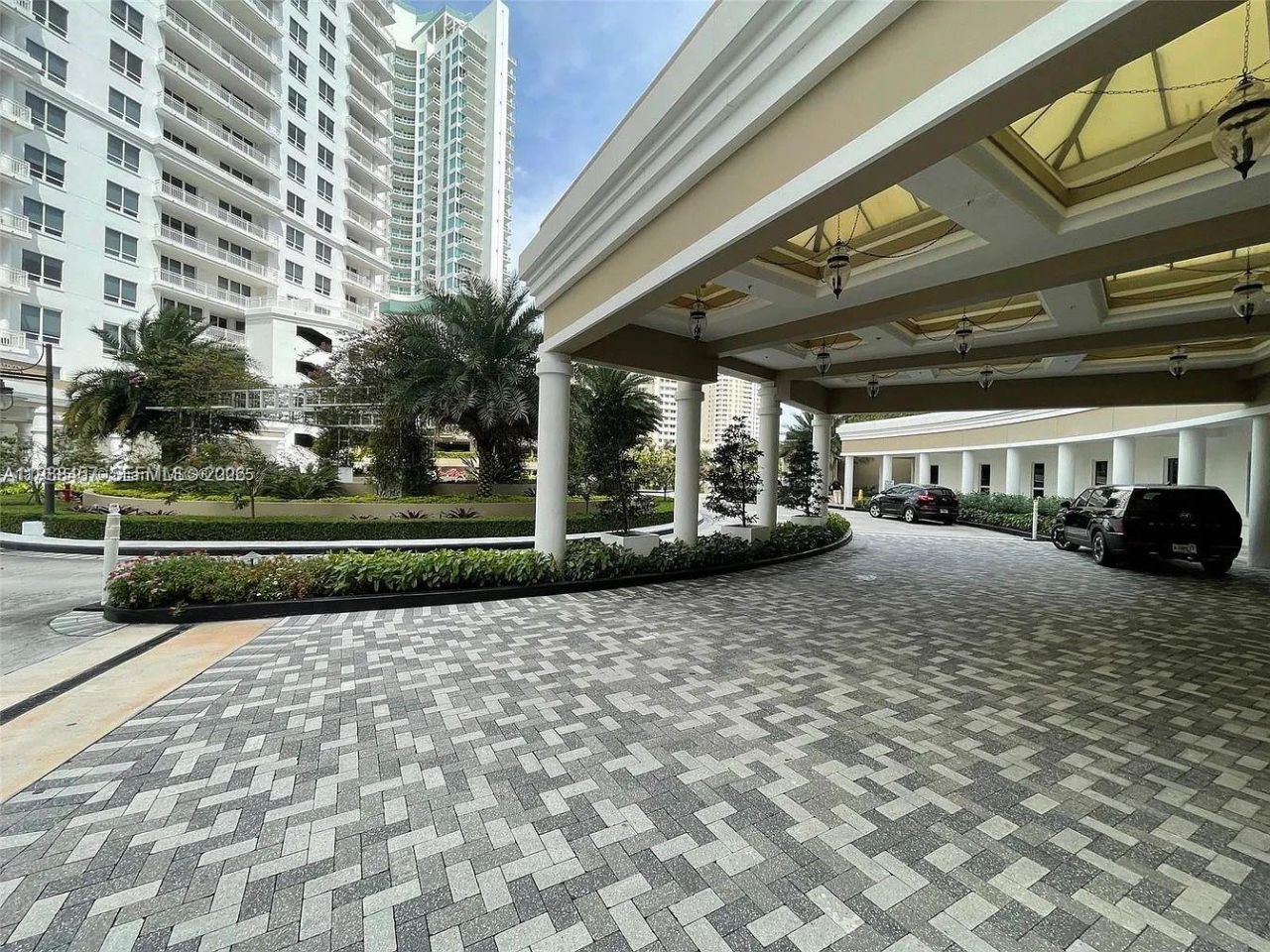 701 Brickell Key Dr , Unit 1611, Miami, FL 33131 Photo