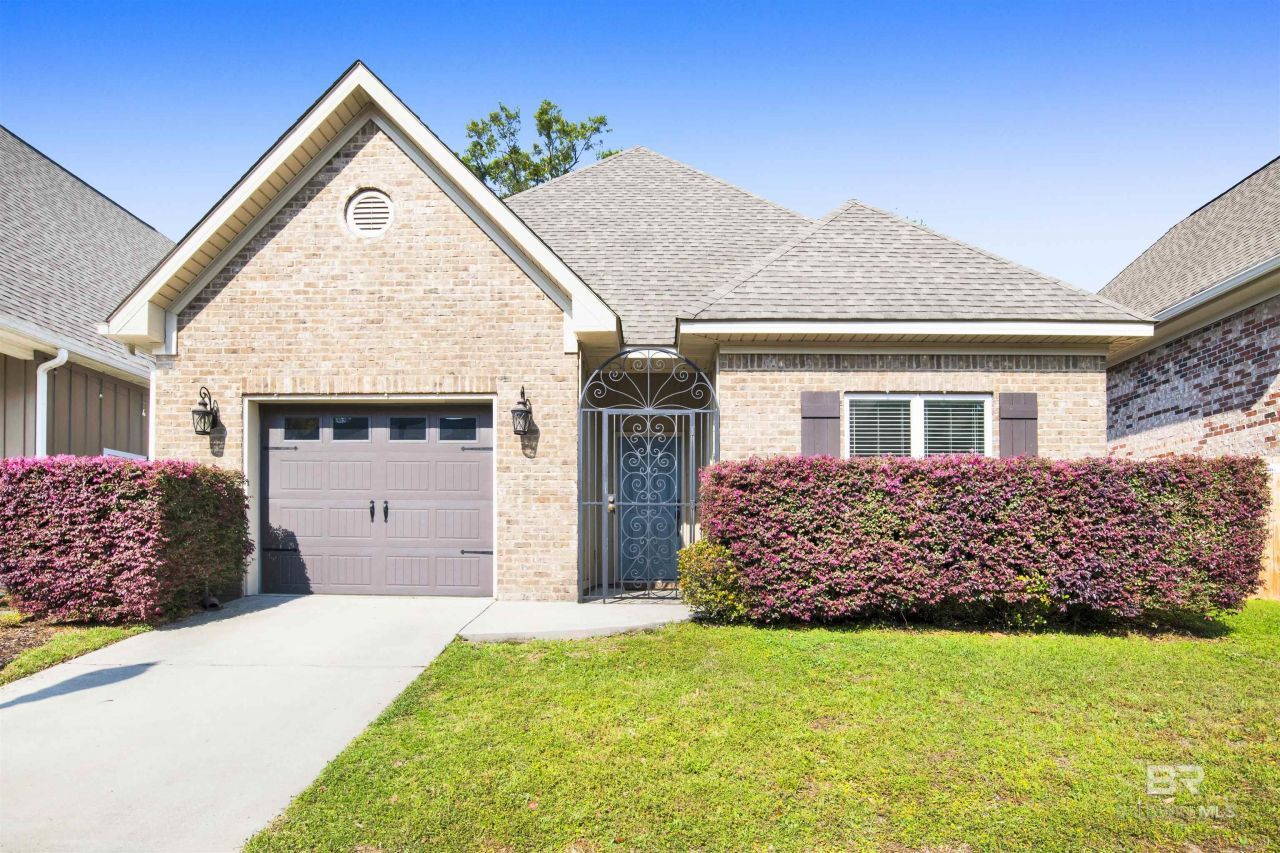 868 Grant Park Drive, Mobile, AL 36606 Main Photo