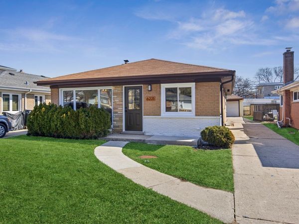 6221 N La Crosse Avenue , Chicago, IL 60646