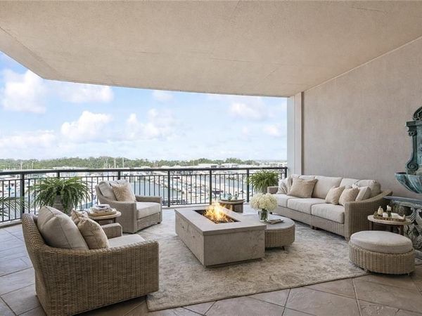232 LAKE MARINA Avenue, Unit 5D, New Orleans, LA 70124