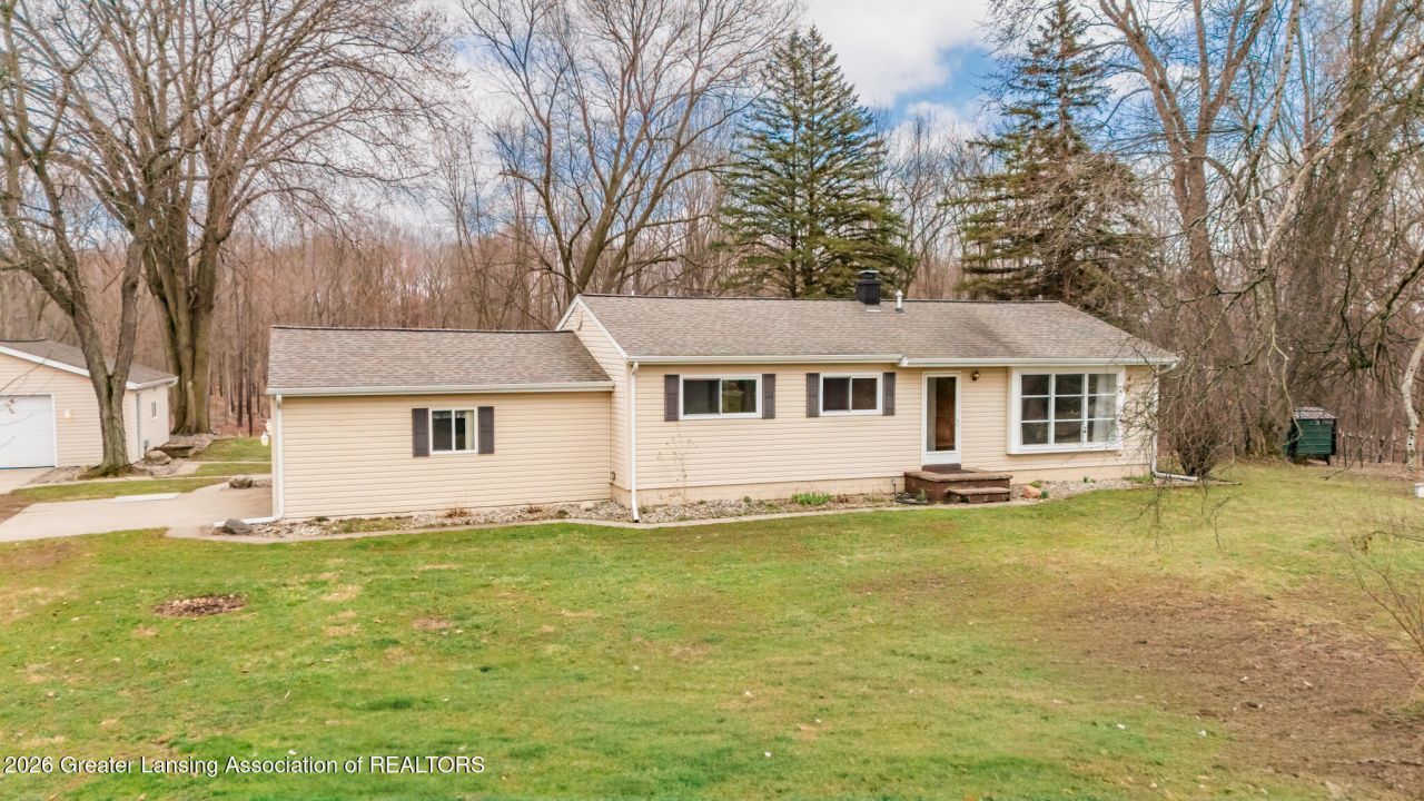 7741 S Cochran Road, Olivet, MI 49076 Main Photo