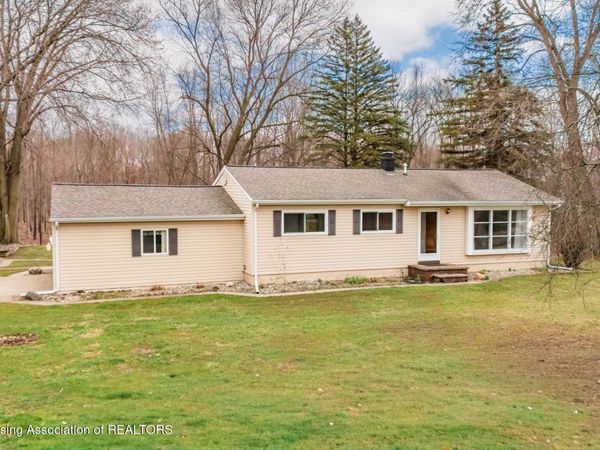 7741 S Cochran Road, Olivet, MI 49076