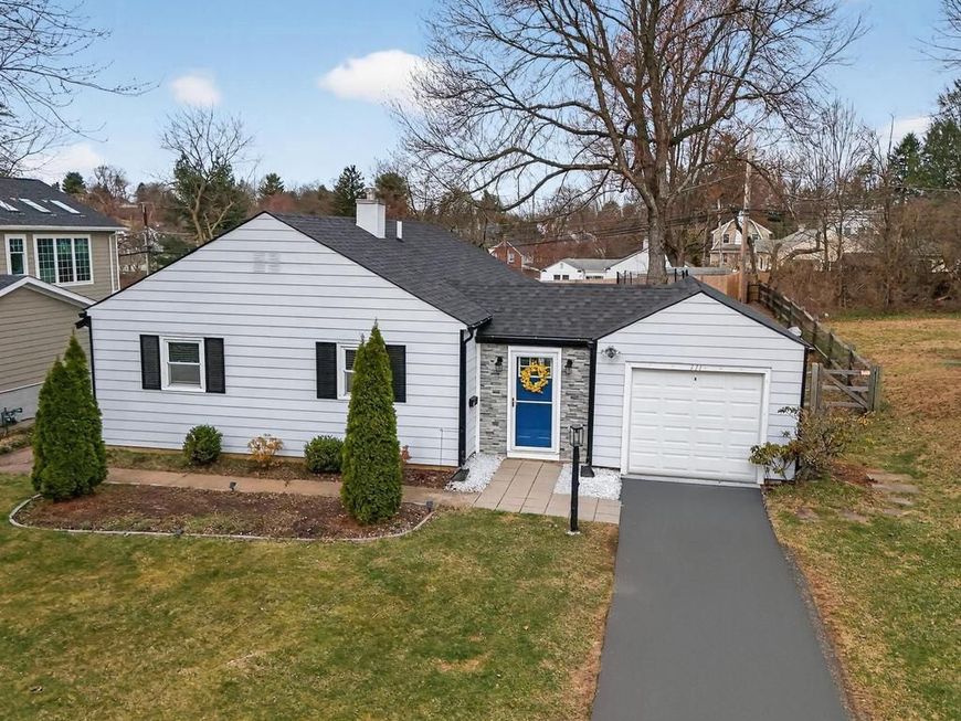 111 Gable Road, Paoli, PA 19301 Main Photo