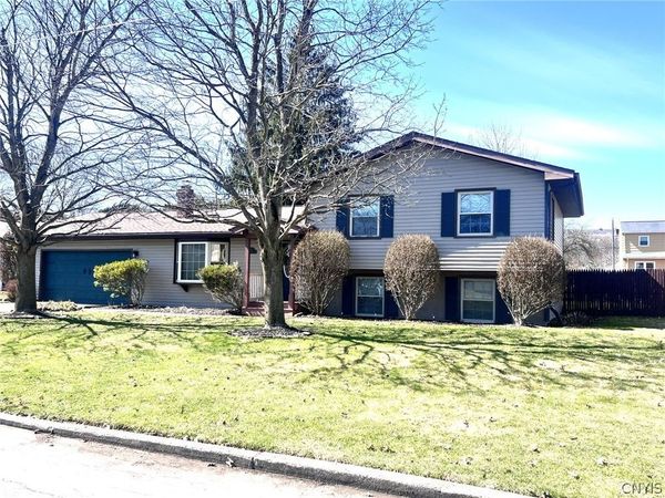 13 Hickory Park Road , Cortland, NY 13045