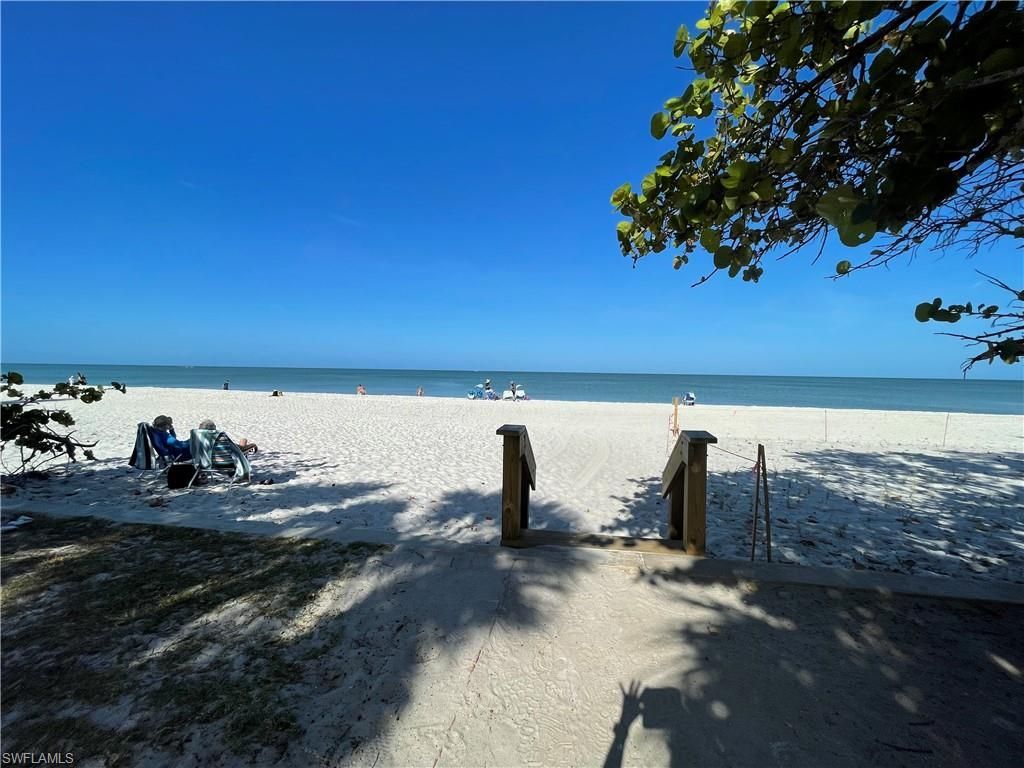 254 6th Ave S, Unit 8, Naples, FL 34102 Photo