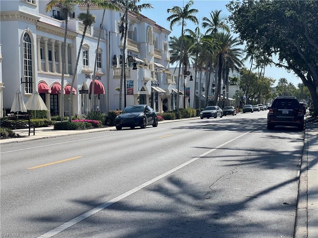 254 6th Ave S, Unit 8, Naples, FL 34102 Photo