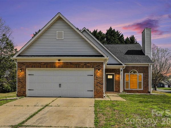 8500 Woodhill Manor Court , Charlotte, NC 28215