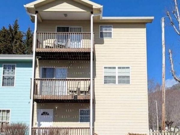 145 Lincoln Park Road , Unit J, Burnsville, NC 28714