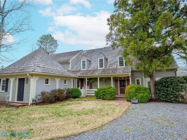 44 Muirfield Court, Weems, VA 22576