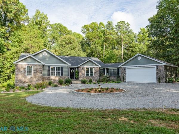 36 Kamps Lane , Kilmarnock, VA 22482