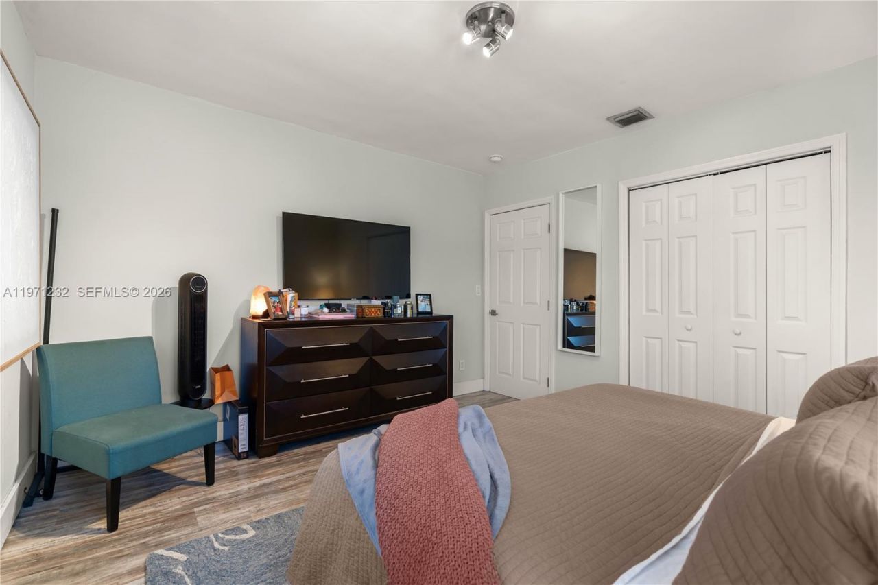 265 NE 116th St, Miami, FL 33161 Photo