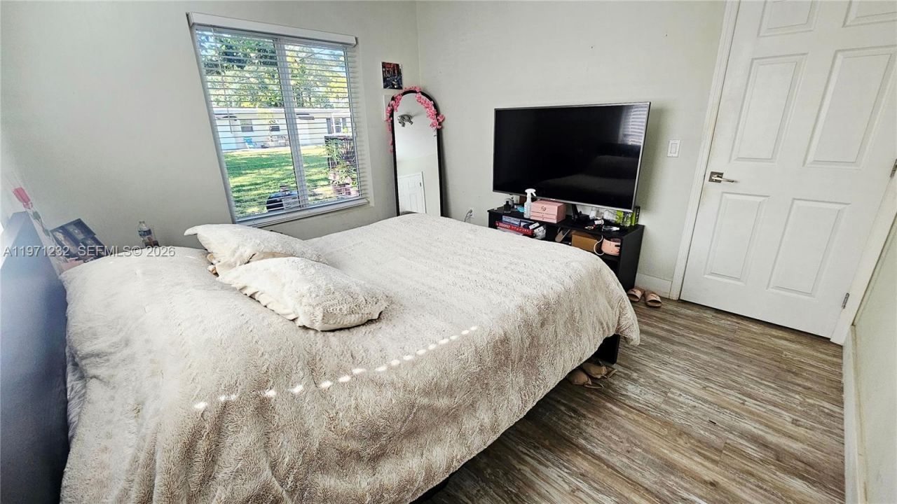 265 NE 116th St, Miami, FL 33161 Photo