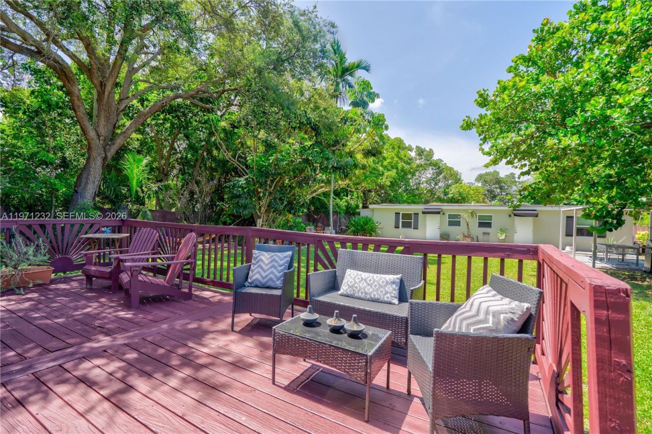265 NE 116th St, Miami, FL 33161 Photo