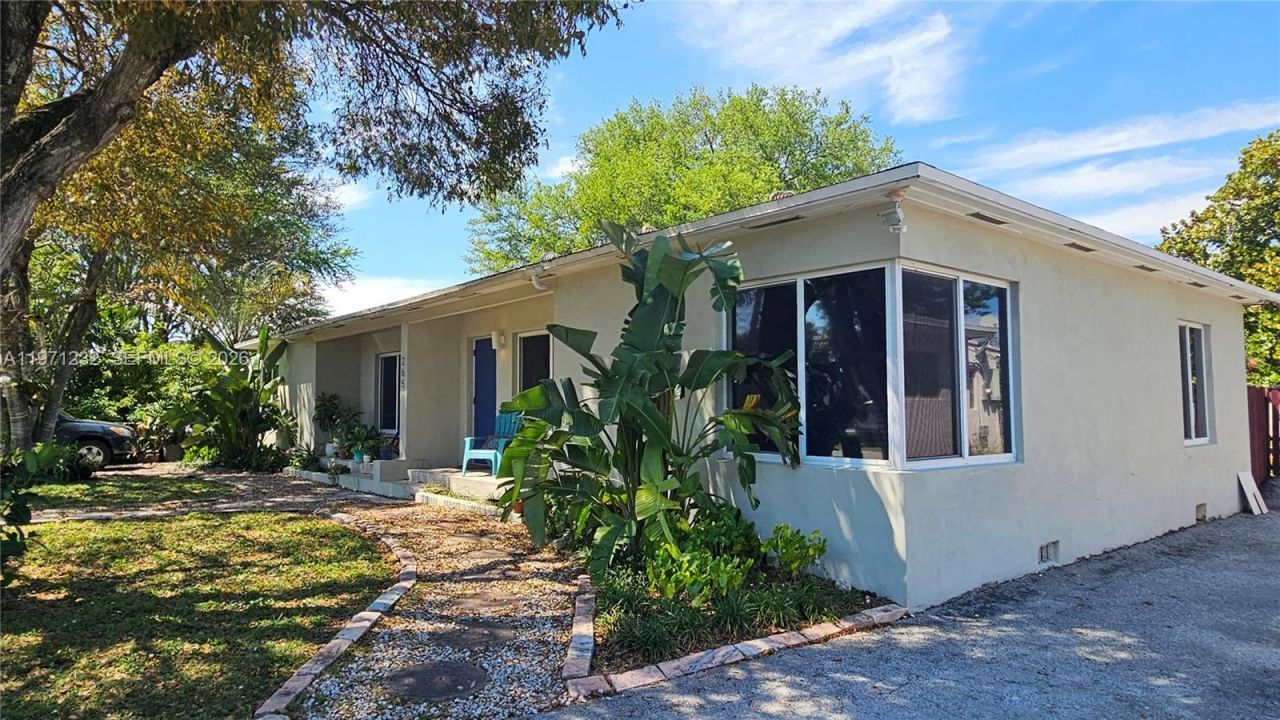 265 NE 116th St, Miami, FL 33161 Photo