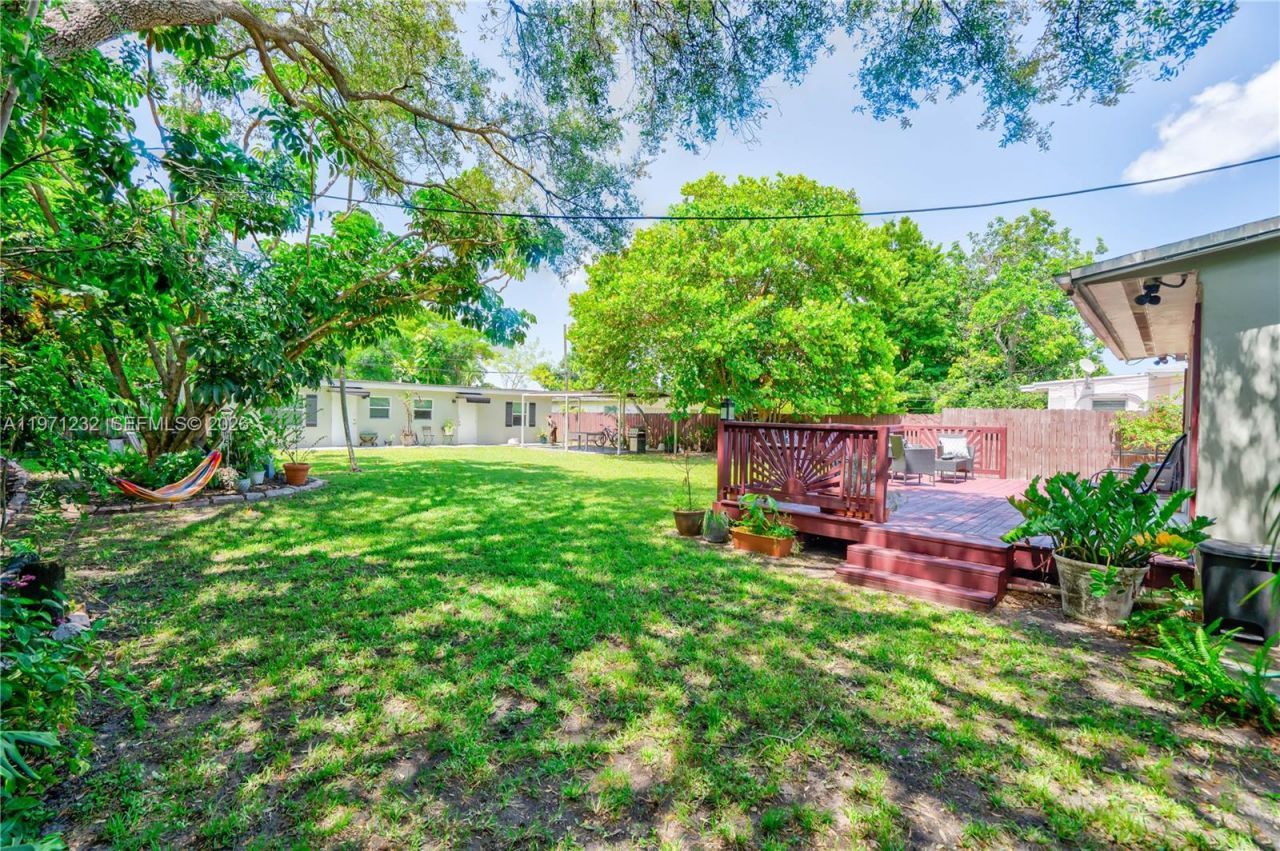 265 NE 116th St, Miami, FL 33161 Photo
