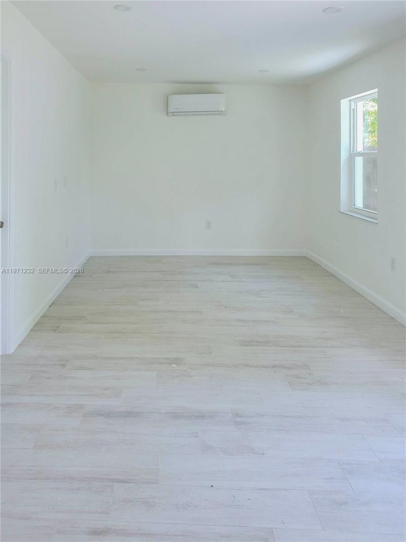 265 NE 116th St, Miami, FL 33161 Photo