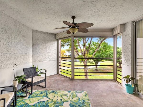 1811 Sabal Palm Dr, Unit 307, Davie, FL 33324