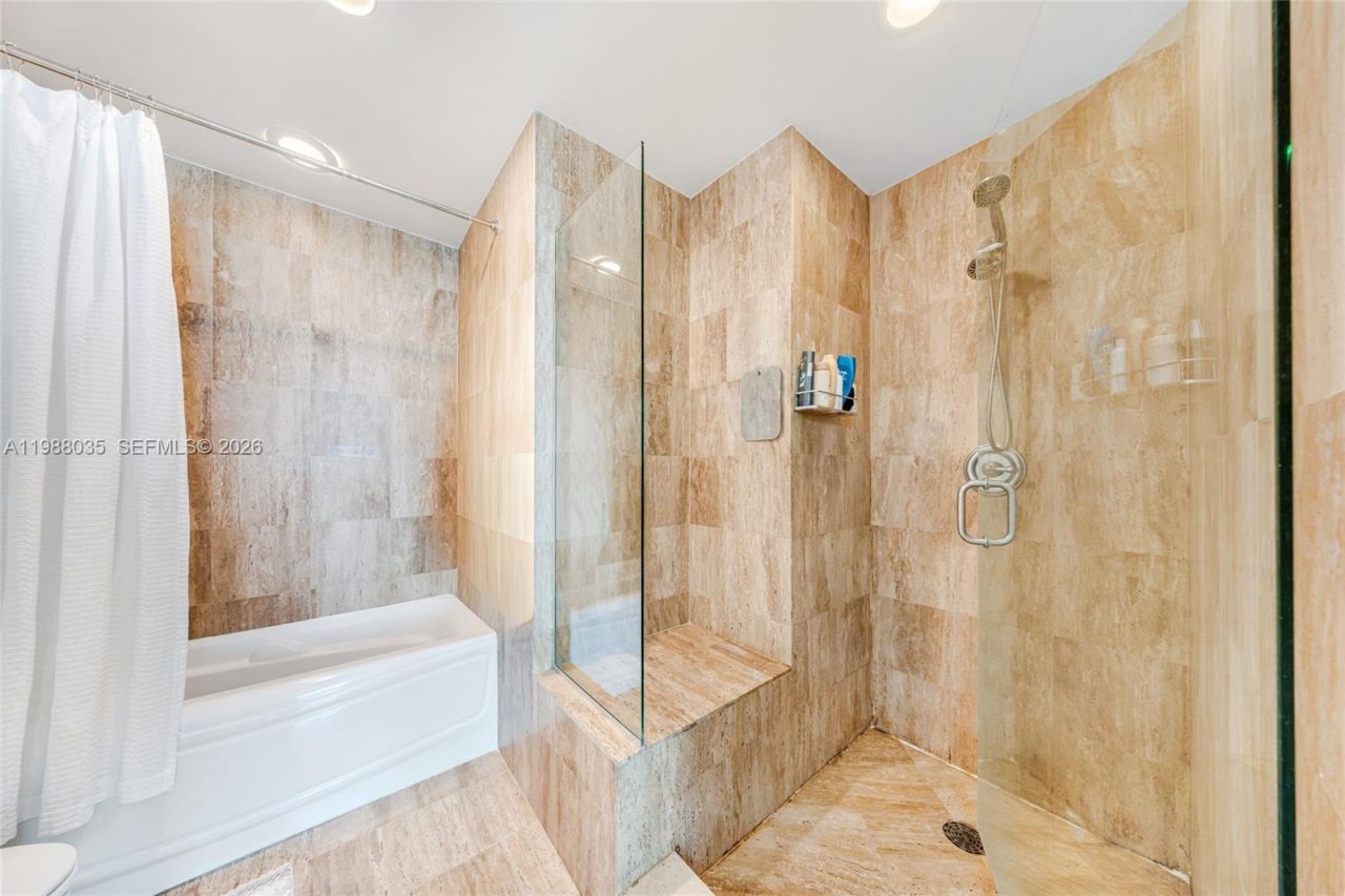 300 S Biscayne Blvd , Unit T-2806, Miami, FL 33131 Photo