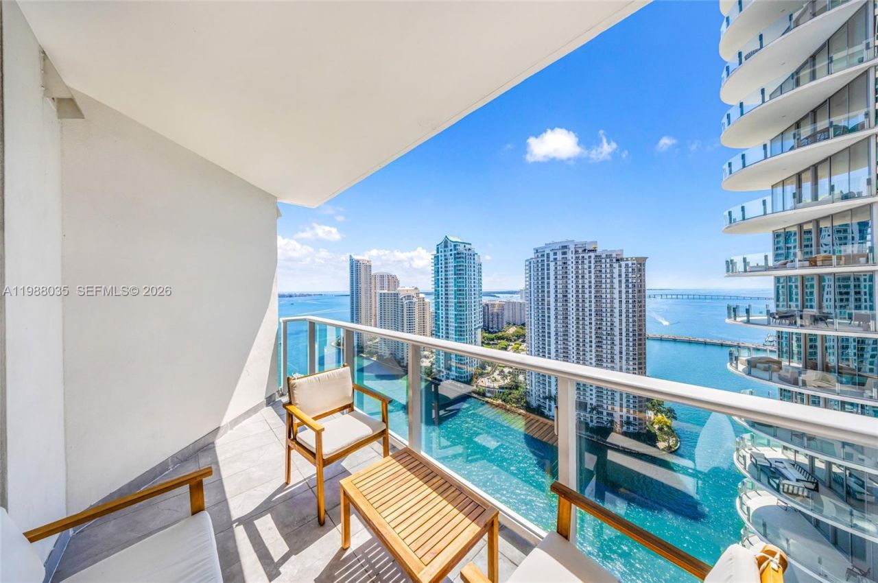 300 S Biscayne Blvd , Unit T-2806, Miami, FL 33131 Photo