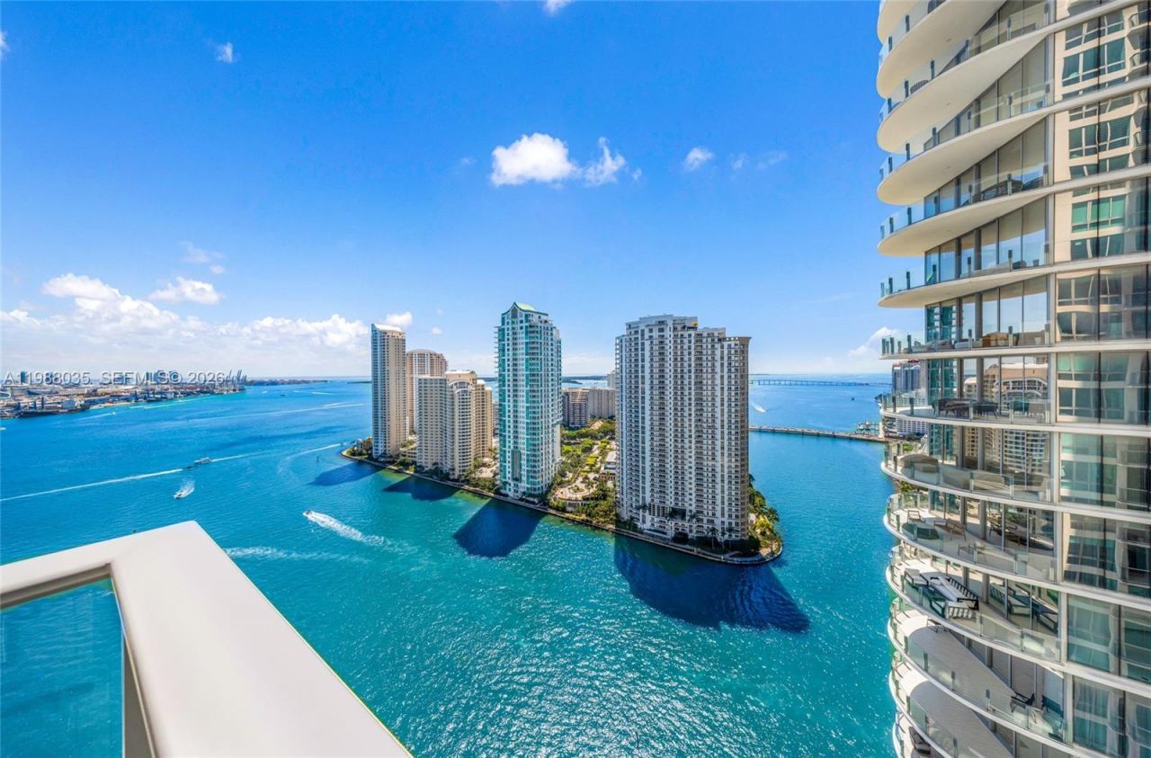 300 S Biscayne Blvd , Unit T-2806, Miami, FL 33131 Photo