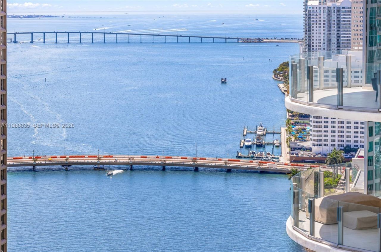 300 S Biscayne Blvd , Unit T-2806, Miami, FL 33131 Photo