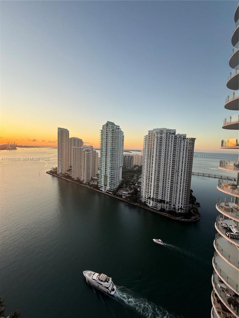300 S Biscayne Blvd , Unit T-2806, Miami, FL 33131 Photo