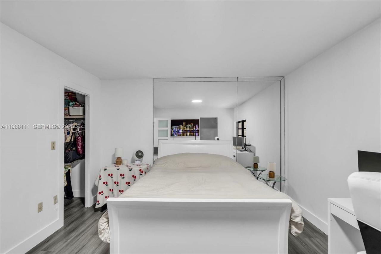 7020 Crown Gate Dr , Miami Lakes, FL 33014 Photo