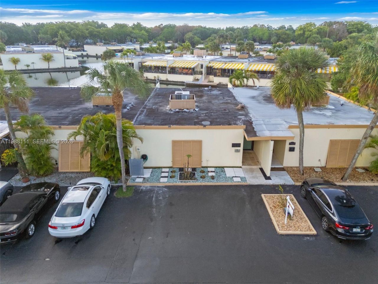 7020 Crown Gate Dr , Miami Lakes, FL 33014 Photo