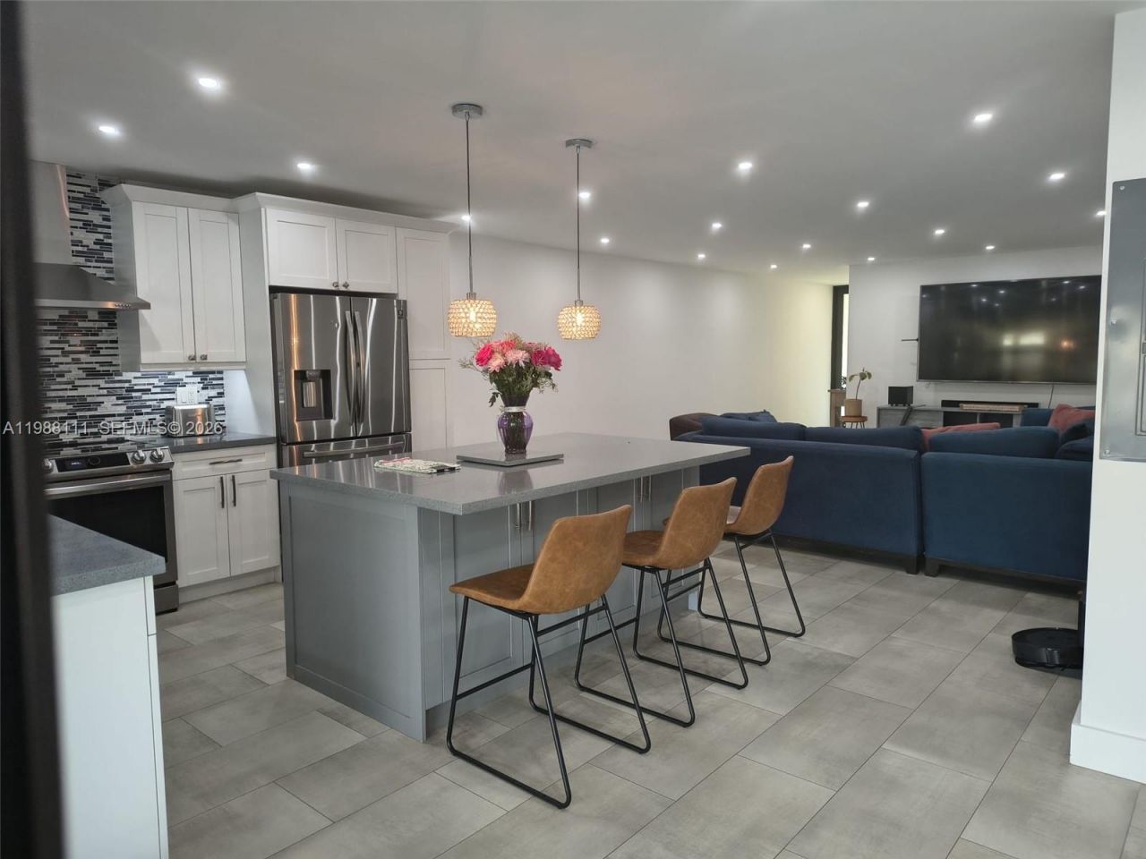 7020 Crown Gate Dr , Miami Lakes, FL 33014 Photo