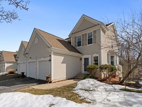 100 Buttercup Ln, Unit 100, Grafton, MA 01560