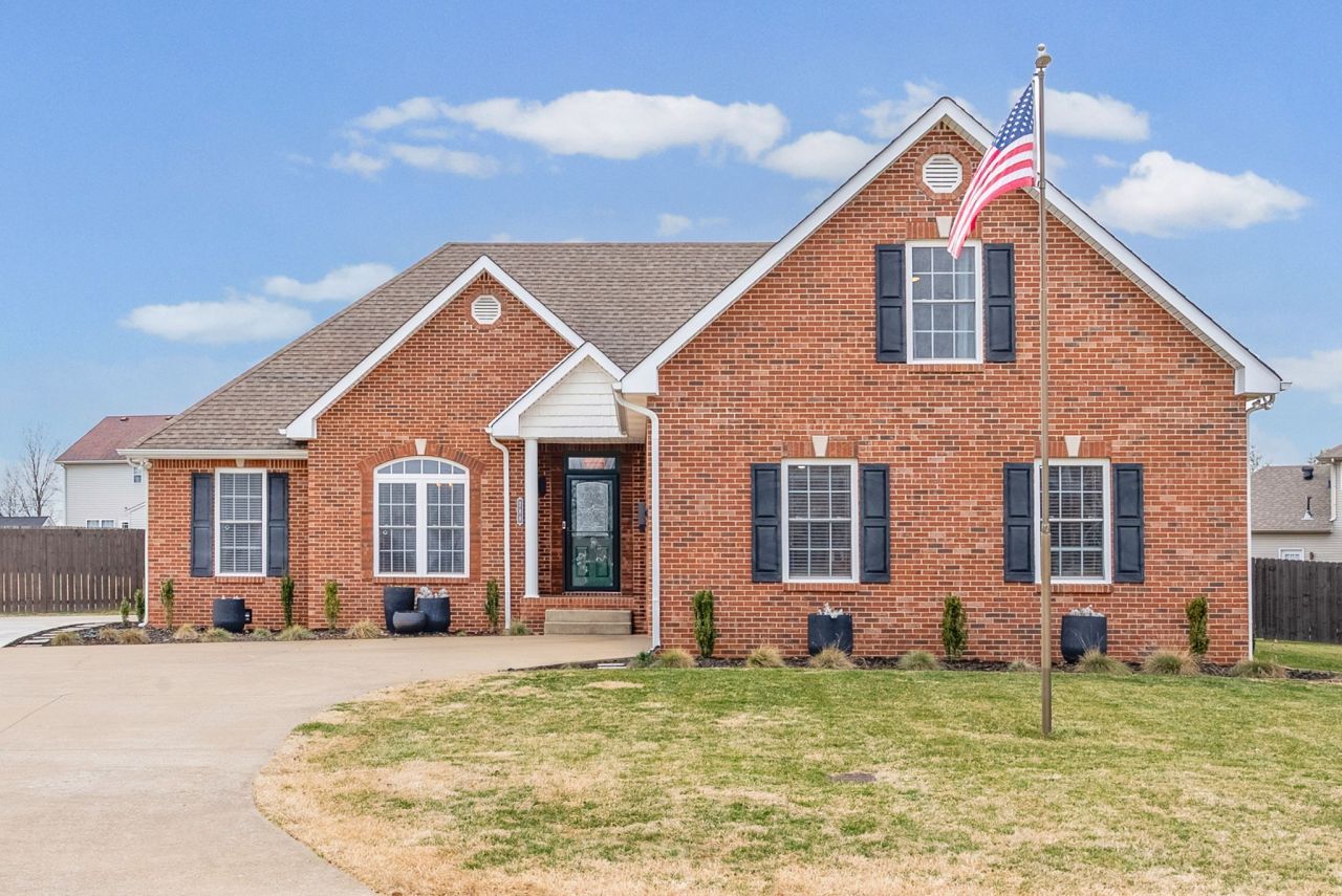 288 Bellshire Dr, Clarksville, TN 37043 Main Photo