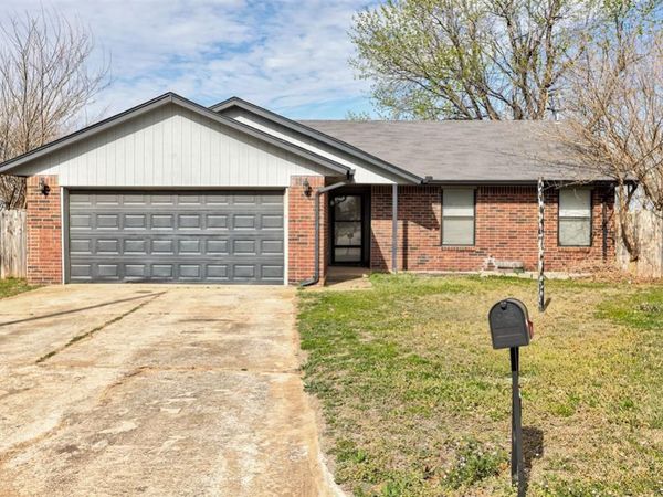 405 W Twisted Branch Way, Mustang, OK 73064