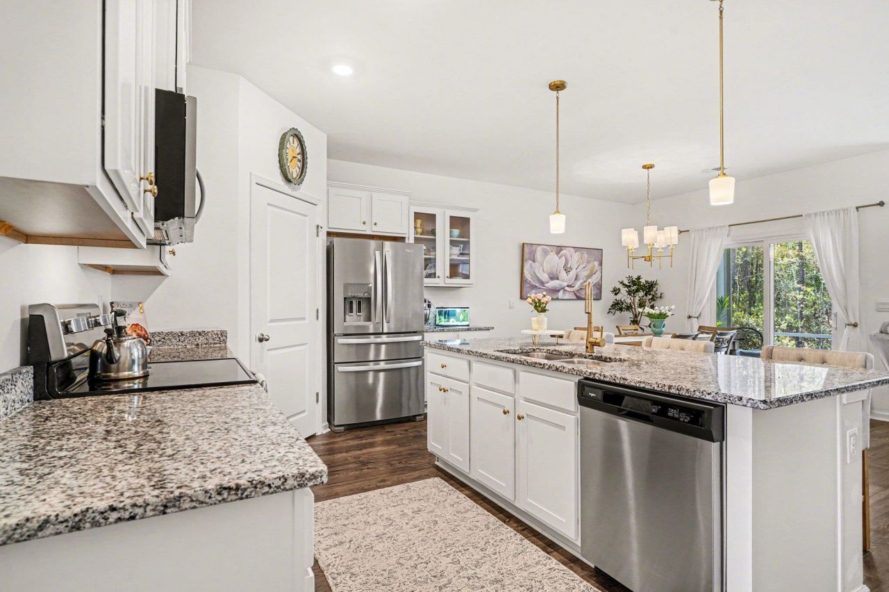 571 Meadowgrass Ct.  Photo 10