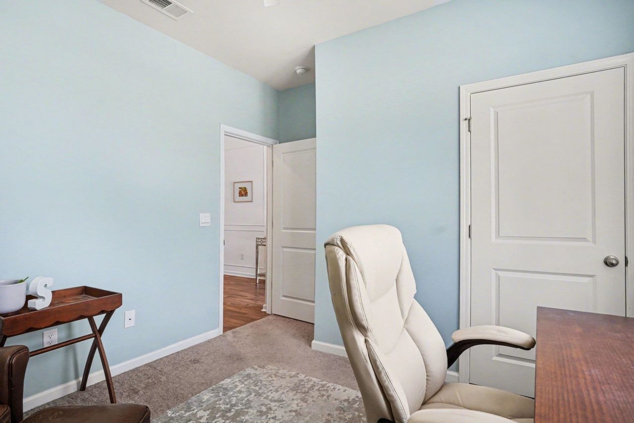 571 Meadowgrass Ct.  Photo 12