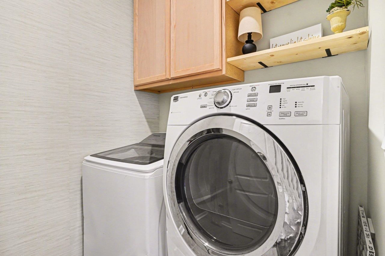 571 Meadowgrass Ct.  Photo 13