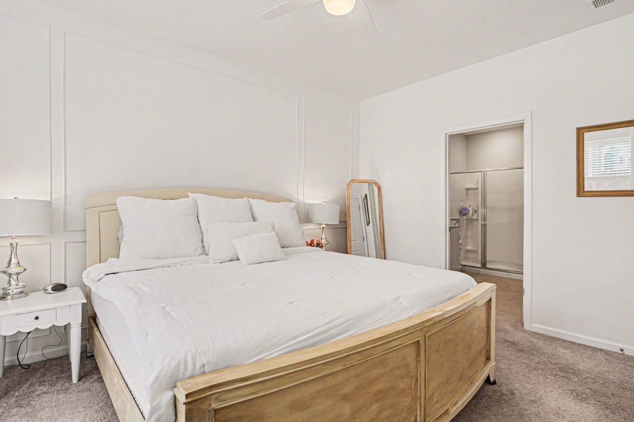 571 Meadowgrass Ct.  Photo 17