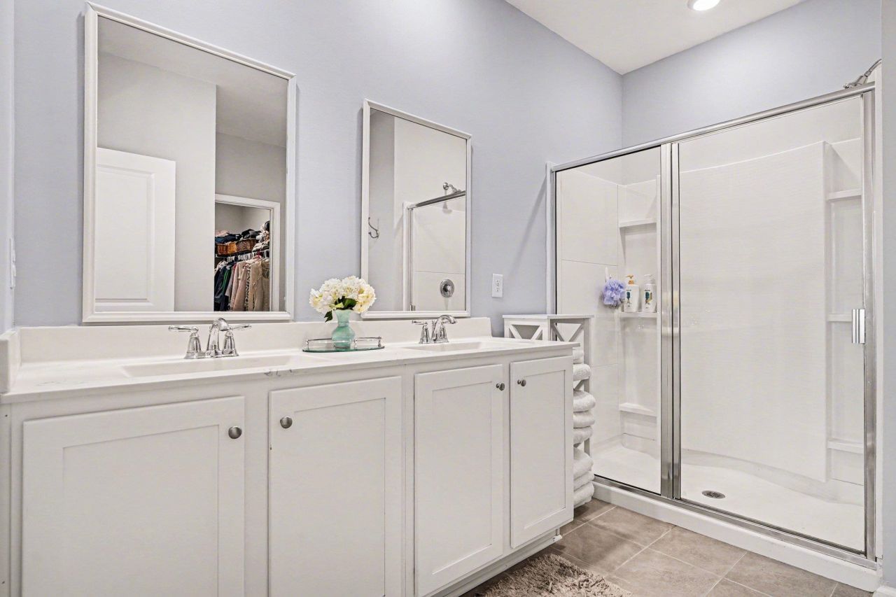 571 Meadowgrass Ct.  Photo 18