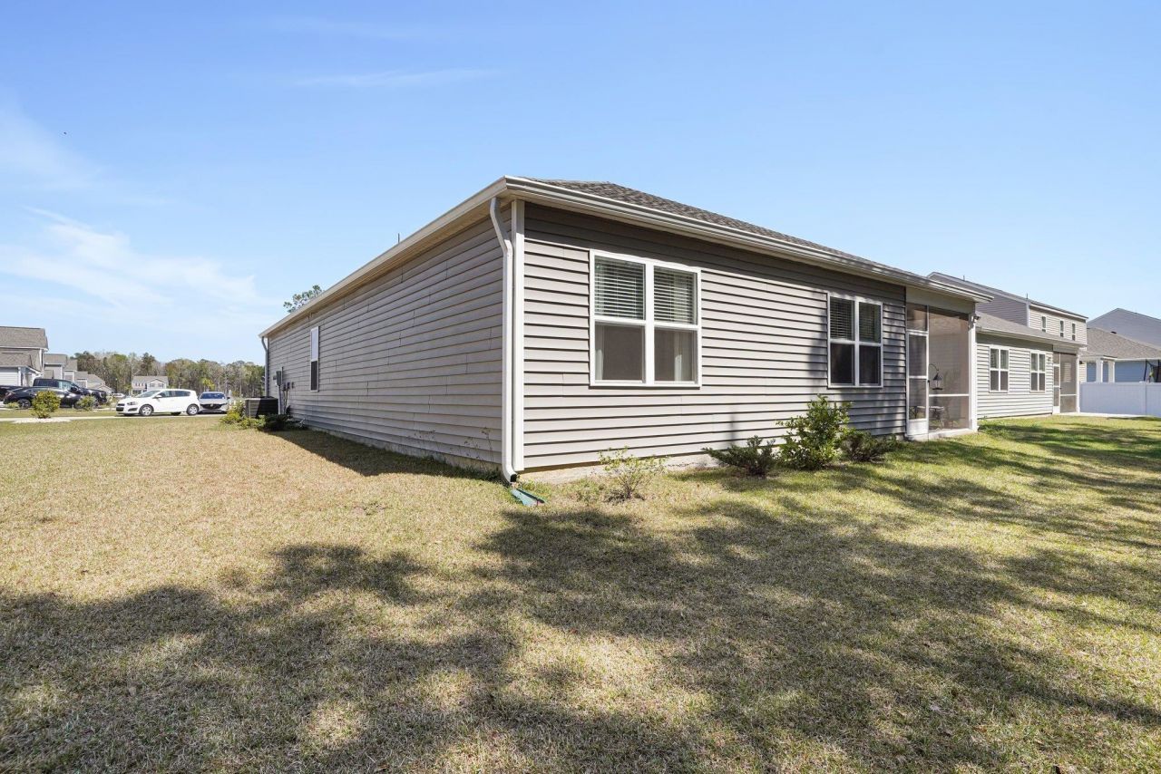 571 Meadowgrass Ct.  Photo 27