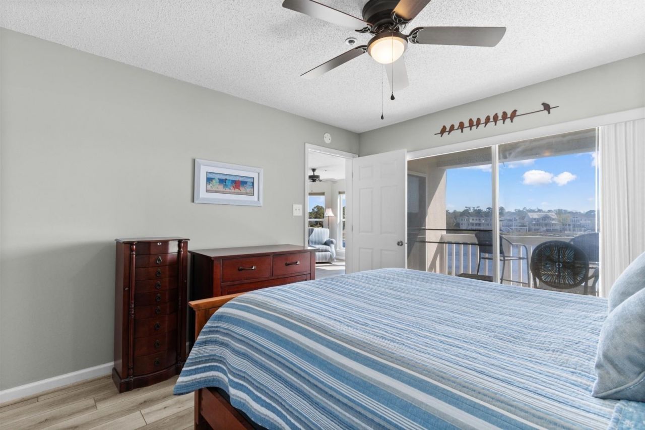 4560 Greenbriar Dr. Photo 13