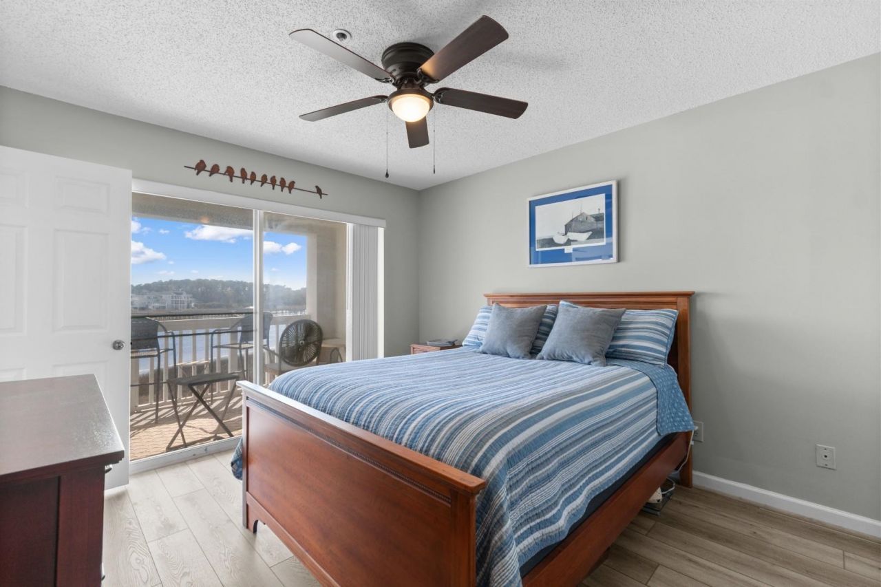 4560 Greenbriar Dr. Photo 14