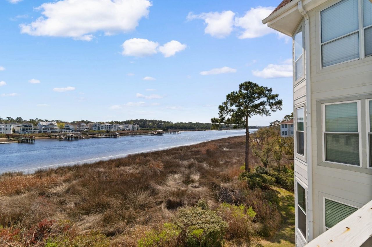 4560 Greenbriar Dr. Photo 22