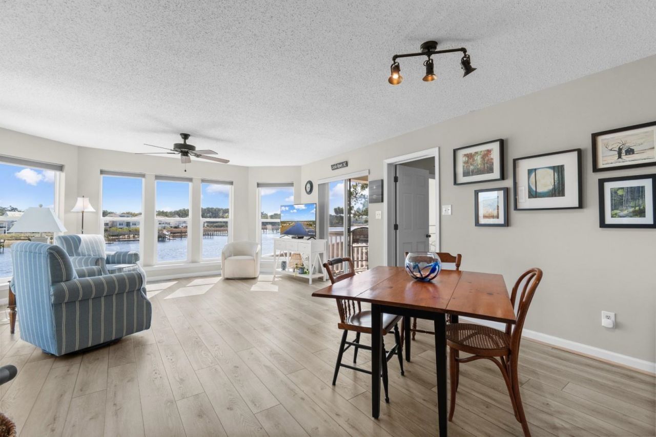 4560 Greenbriar Dr. Photo 7