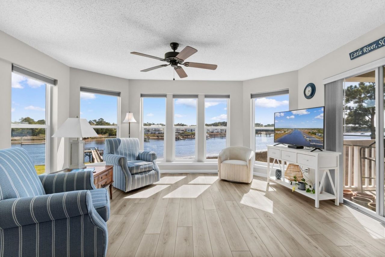 4560 Greenbriar Dr. Photo 8