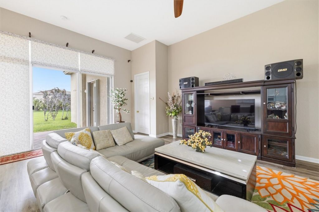 3320 Westford Circle Sw, Vero Beach, FL 32968 Photo