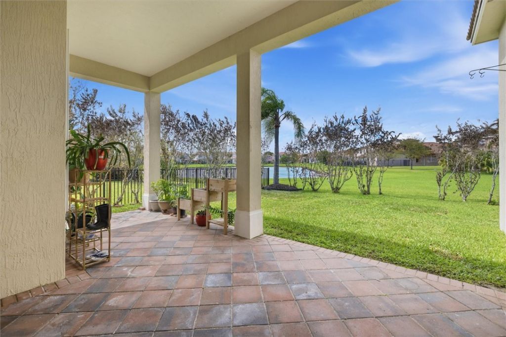 3320 Westford Circle Sw, Vero Beach, FL 32968 Photo