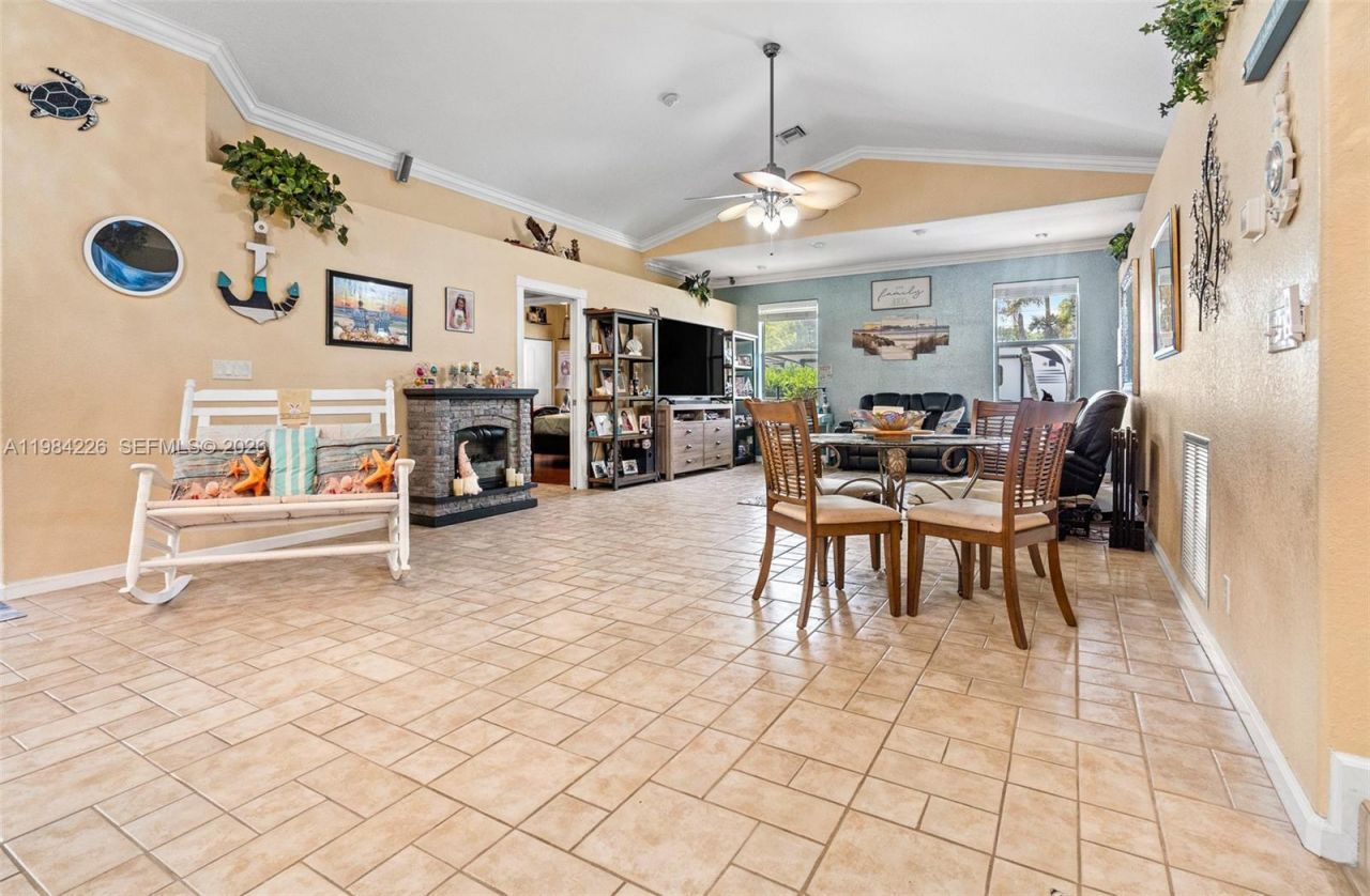 5026 Coconut Blvd, Palm Beach, FL 33411 Photo