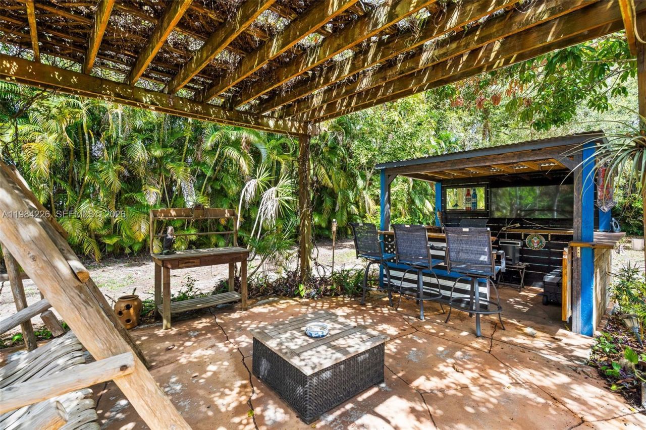 5026 Coconut Blvd, Palm Beach, FL 33411 Photo